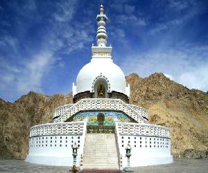LEH - LADAKH with NUBRA VALLEY & Pangong 6 Night